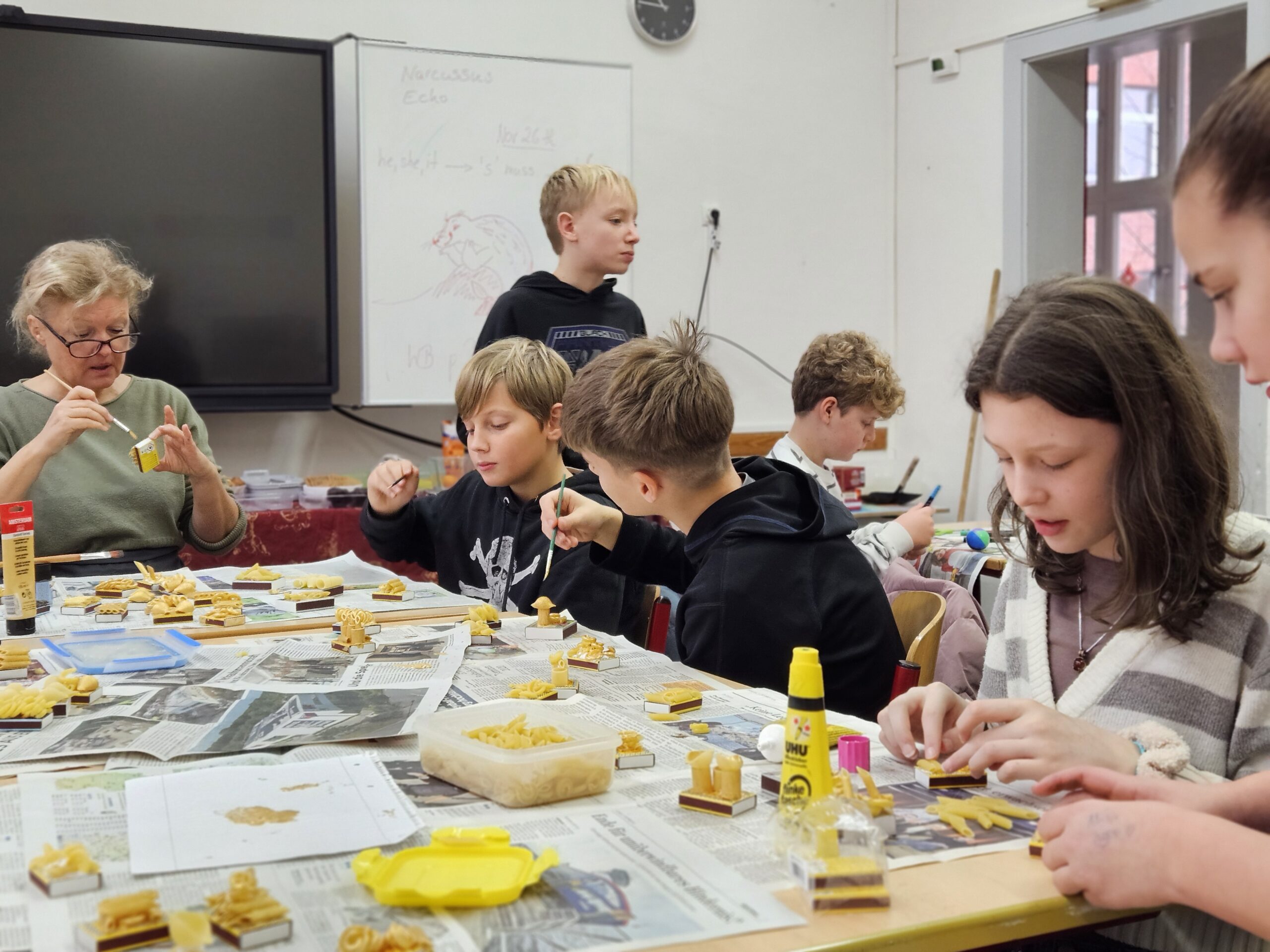 Wichtel at work: Basarvorbereitungen