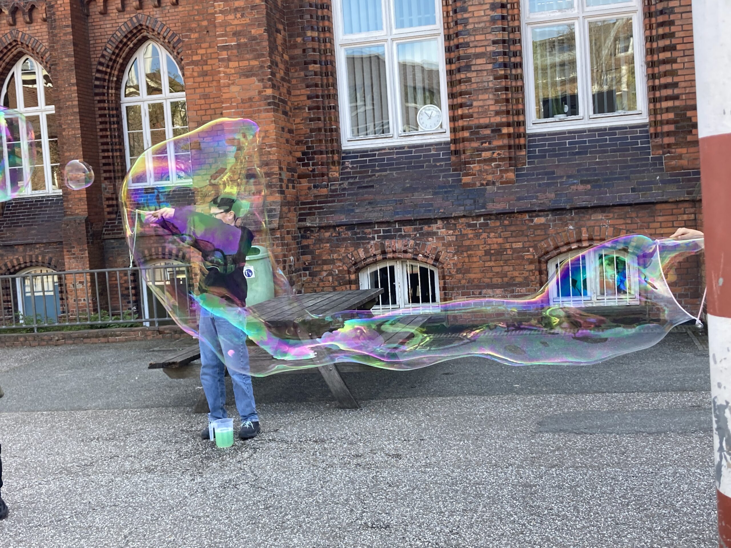 Naturforscherprojekt „Riesenseifenblasen“